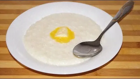 Простая ,но очень вкусная молочно-рисовая каша.