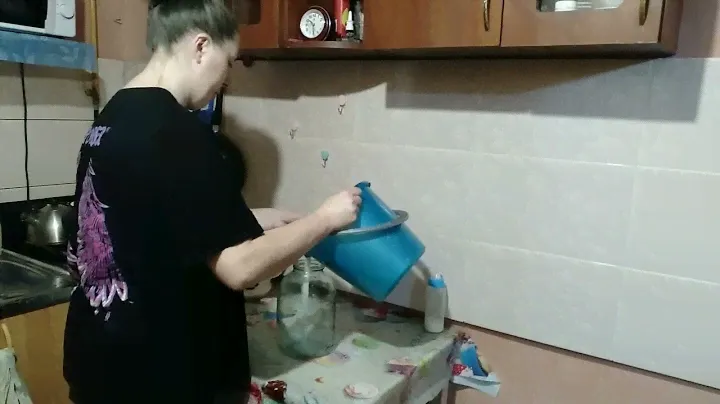 Домашний творог из кислого молока//сколько получается на выходе.